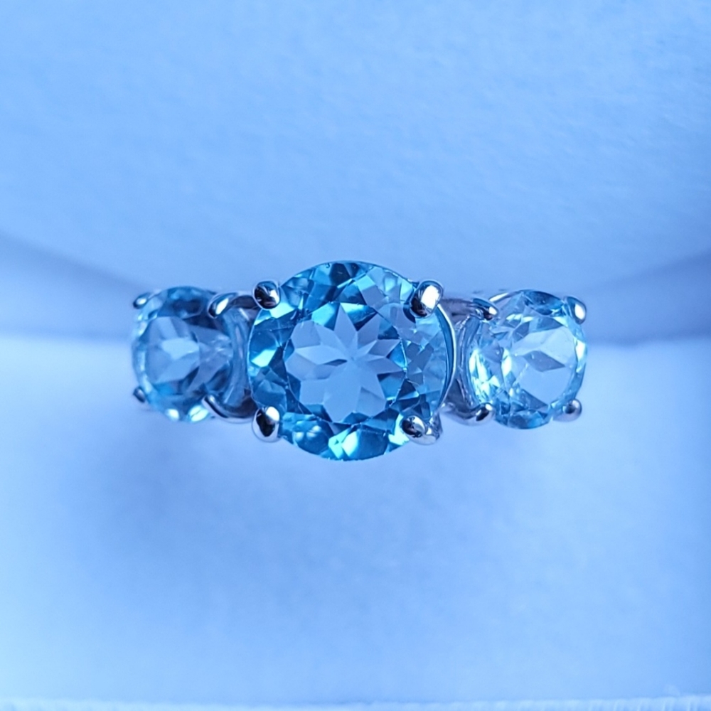Sky Blue Topaz Triplet in Sterling Silver Ring - 7